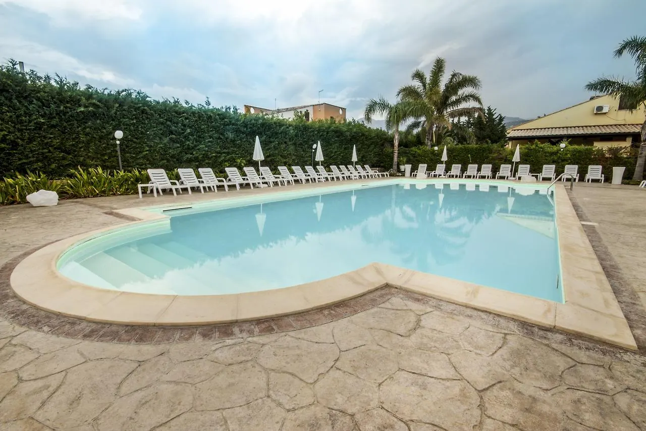 Gæstehus Paradise Beach Camera Mansardata Vicino Cefalu Piscina Aperta Campofelice Di Roccella